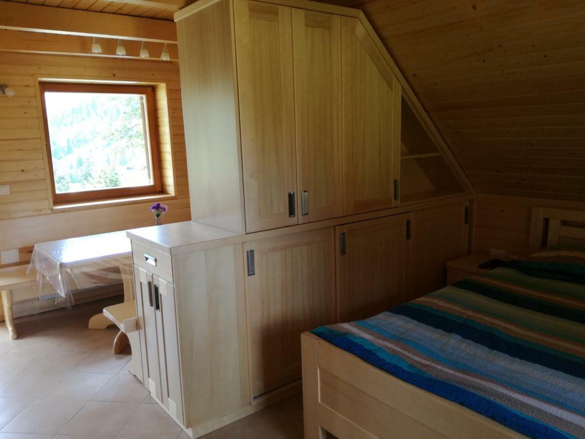 Apartmaji Vrhovnik Cerklje na Gorenjskem Dış mekan fotoğraf