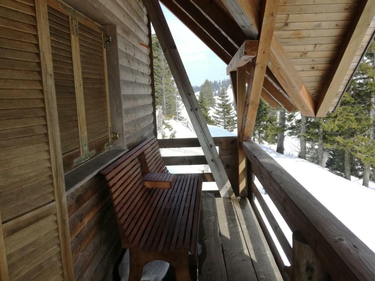 Apartmaji Vrhovnik Cerklje na Gorenjskem Dış mekan fotoğraf